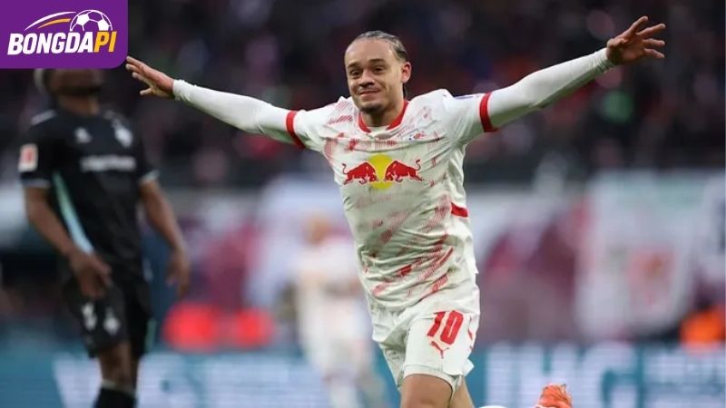 Simons hội tụ đầy đủ phẩm chất của một ngôi sao tấn công