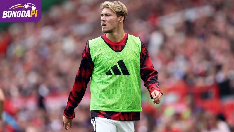 AC Milan gặp bế tắc khi chiêu mộ Hojlund