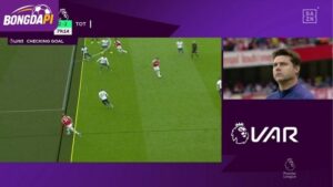 Áp dụng công nghệ VAR trong bóng đá